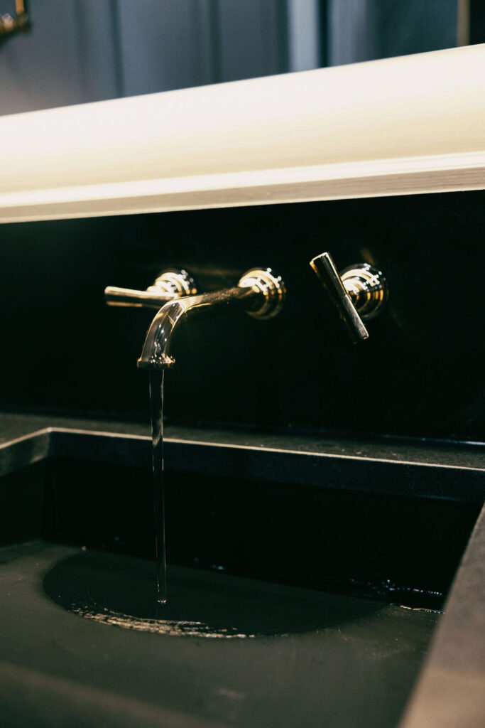 Timeless-bathroom-design